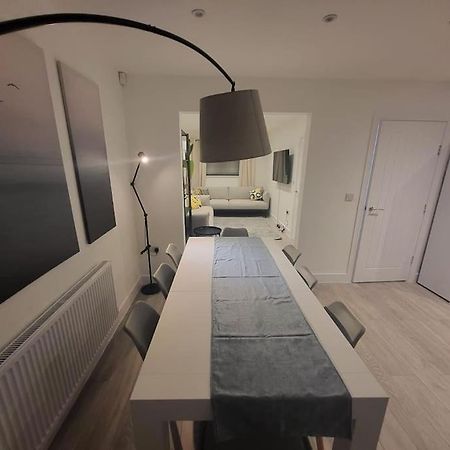 New 4 Bedrm House! Parking. 10Min To City / Etihad Manchester Eksteriør billede