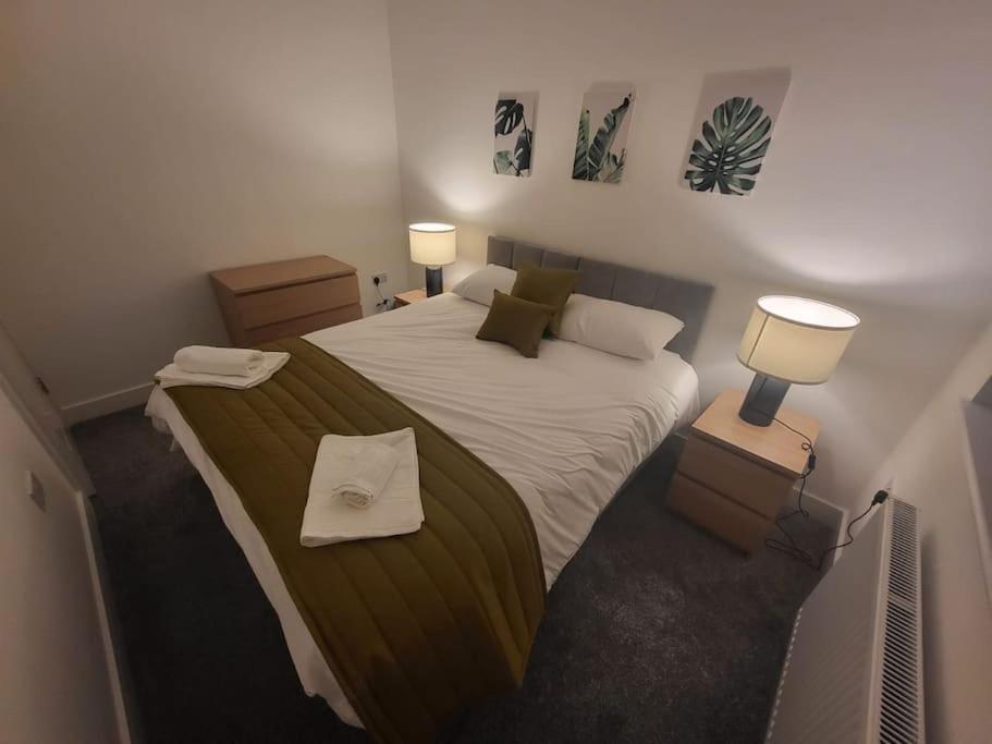 New 4 Bedrm House! Parking. 10Min To City / Etihad Manchester Eksteriør billede