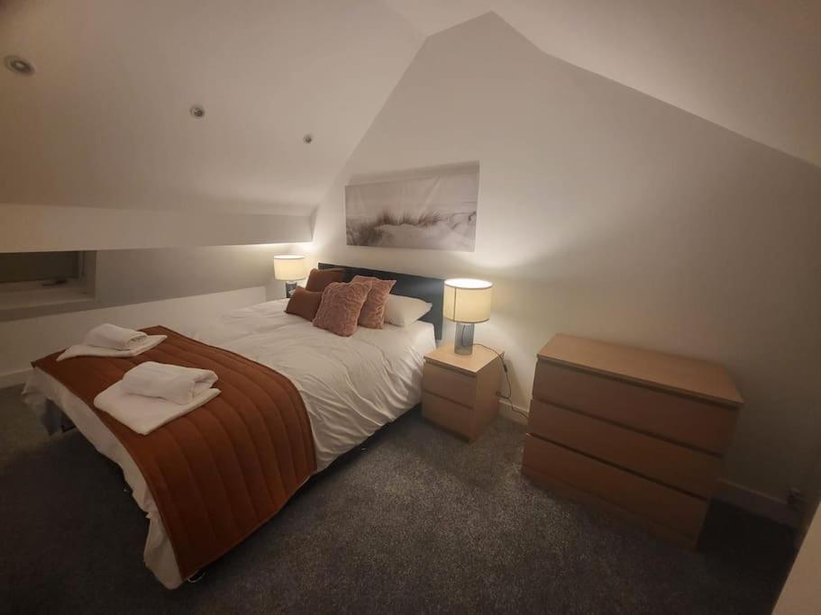 New 4 Bedrm House! Parking. 10Min To City / Etihad Manchester Eksteriør billede
