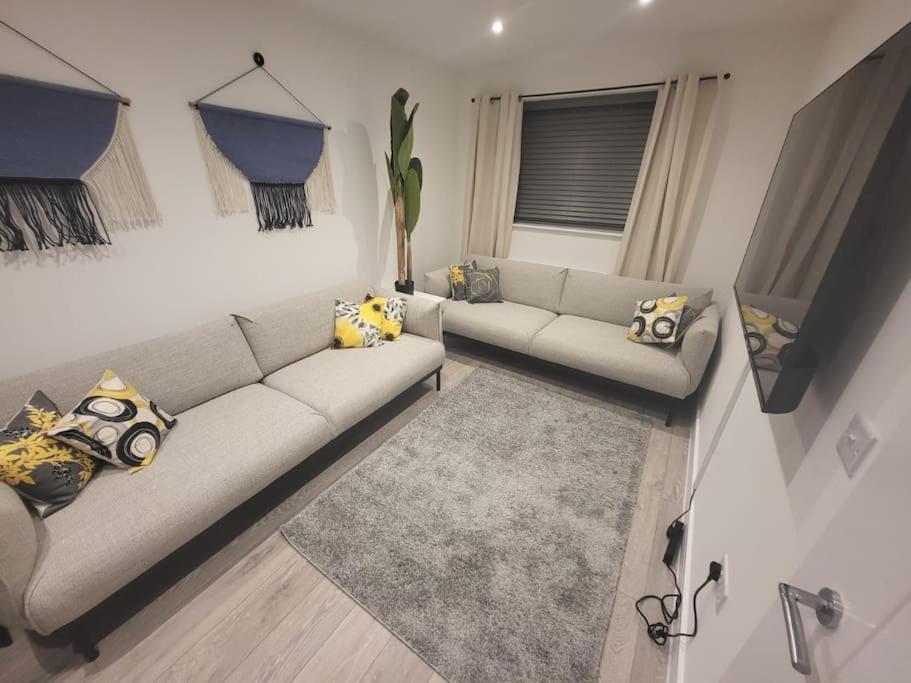 New 4 Bedrm House! Parking. 10Min To City / Etihad Manchester Eksteriør billede